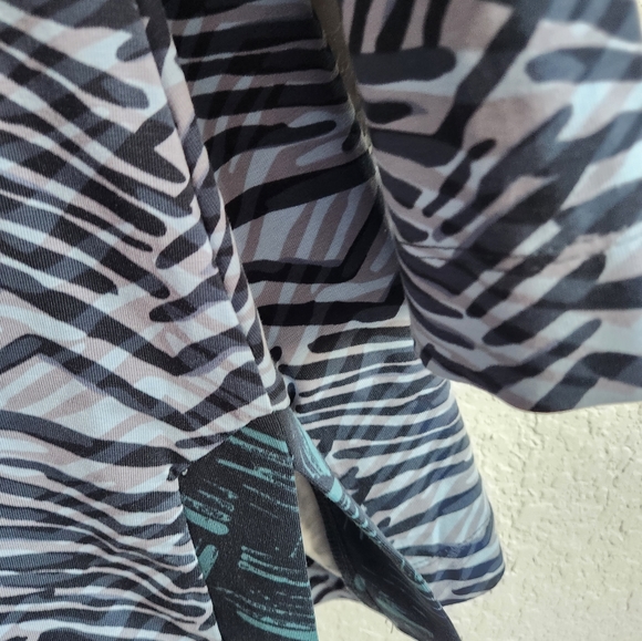 Soft Surroundings sz 2X Blue Bengal Print Faux Wrap Surplice Knit Tunic - Picture 7 of 10